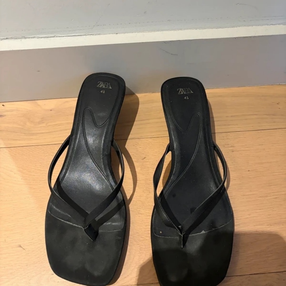 Zara Women's Black Strappy Sandals